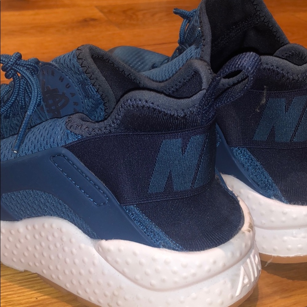 Nike blue hurraches